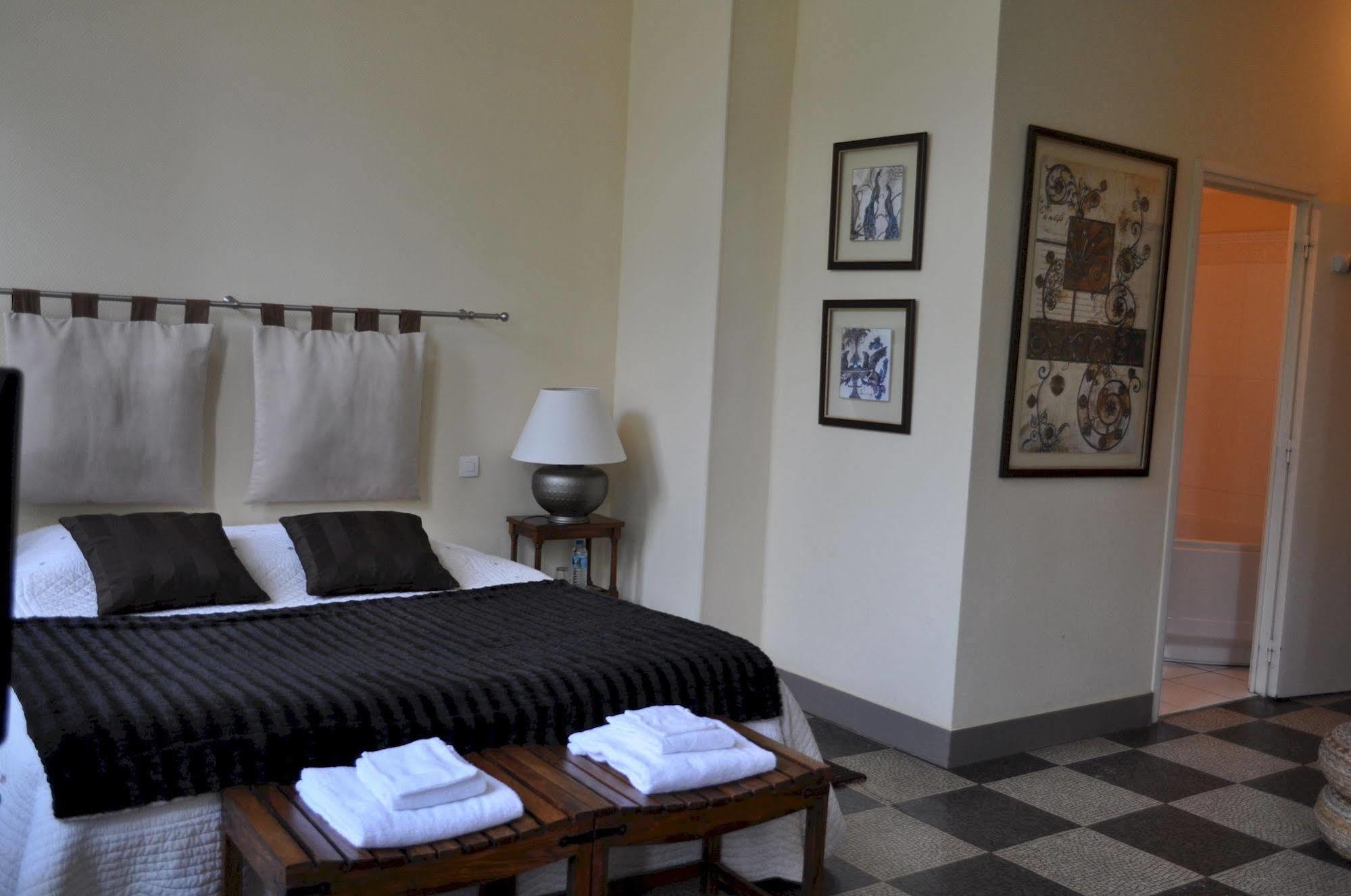 Le Chateau Des Ormes Bed and Breakfast Lambersart Εξωτερικό φωτογραφία